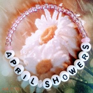 APRIL SHOWERS / Glass Bead Bracelet